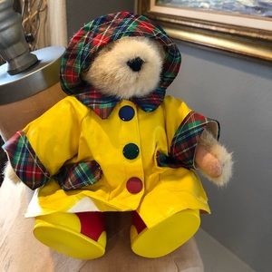 Muffy VanderBear Rainy Day Similar to Steiff Jointed Bear